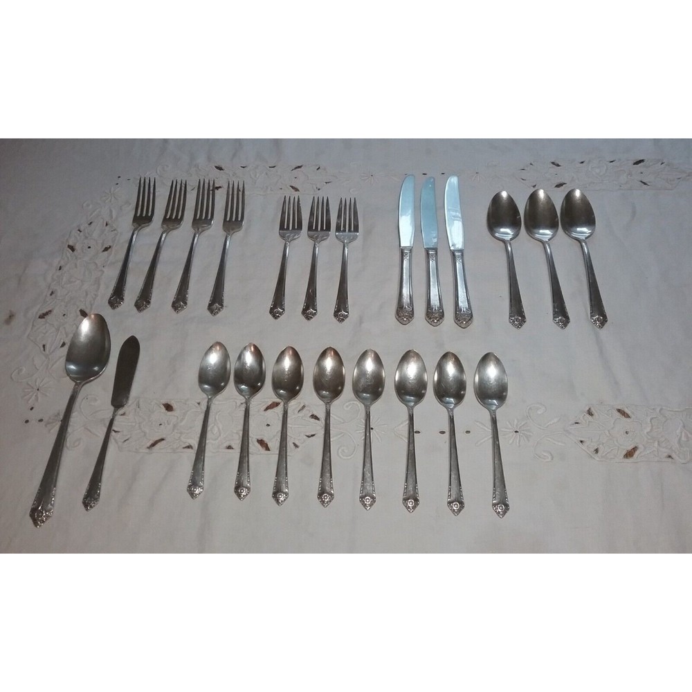 Vtg 23 pc Rogers & Bro Reinforced Plate IS Starlight Silverplate Flatware 1950s